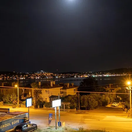度假居 Select Cunda - Sea View With Private Veranda In Cunda Island