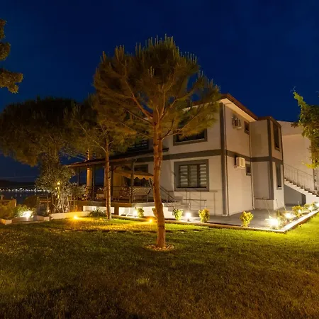 度假居 Select Cunda - Sea View With Private Veranda In Cunda Island *