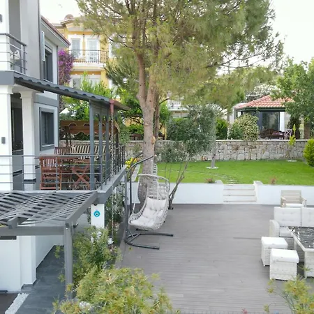 Select Cunda - Sea View With Private Veranda In Cunda Island