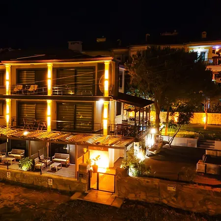 度假居 Select Cunda - Sea View With Private Veranda In Cunda Island *