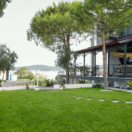 Select Cunda - Sea View With Private Veranda In Cunda Island Holiday home
